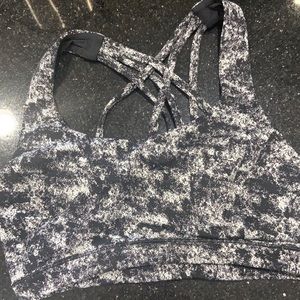 Lululemon sports bra